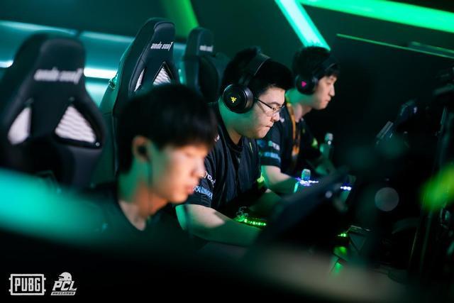 年轻前锋 年轻前锋