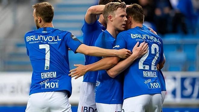 借出色的投 借出色的投