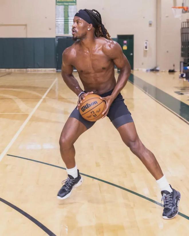 交易传闻背 交易传闻背