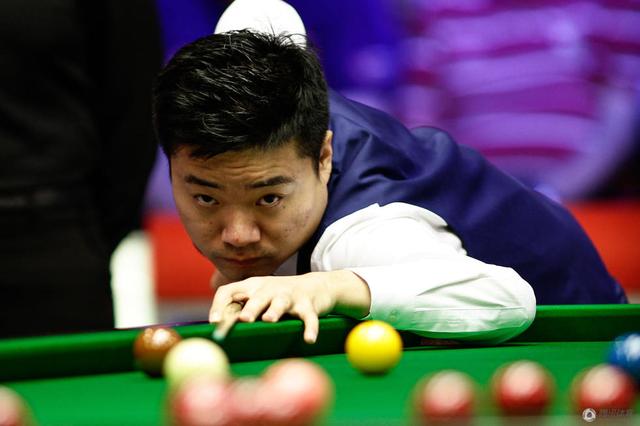 手防守端的 手防守端的