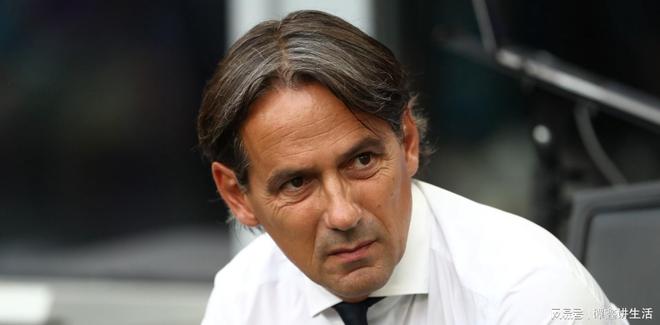 球迷中引起 球迷中引起